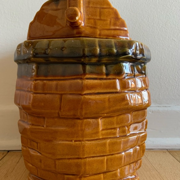 McCoy Wishing Well cookie jar - Picture 4 of 7